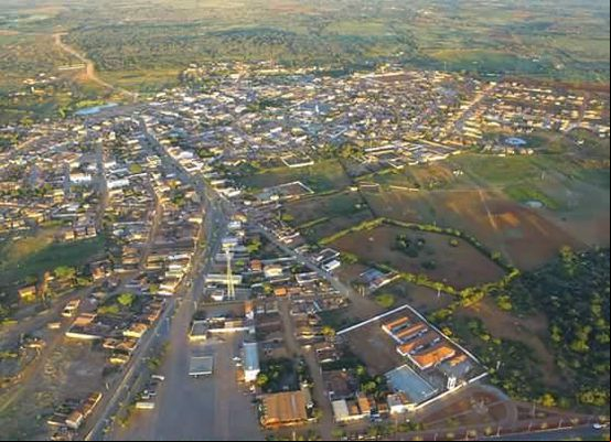Adolescentes são assaltados por homem armado em praça de Mulungu do Morro