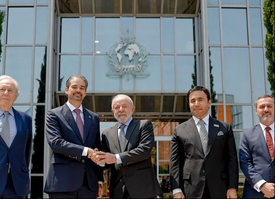 Brasil e Interpol vão ampliar colaboração mútua no combate ao crime
