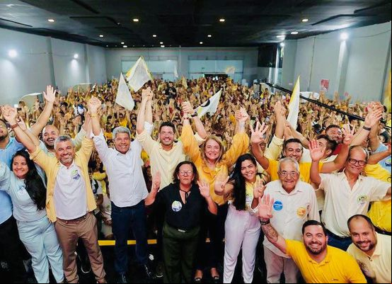 Com a presença do governador, Murilo lança pré-candidatura a prefeito de Irecê