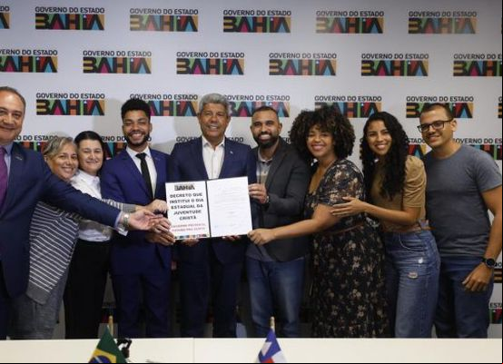 Governador Jerônimo Rodrigues institui o Dia Estadual da Juventude Cristã na Bahia