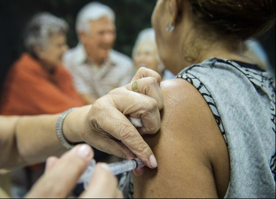 Idosos são os mais atingidos por infecções do vírus da gripe