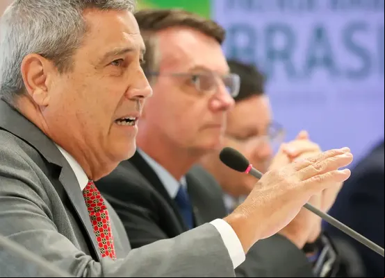 Polícia Federal prende Braga Netto