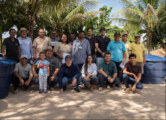 Prefeitura de Luís Eduardo Magalhães entregou 12 kits irrigação para pequenos agricultores do Galinhos